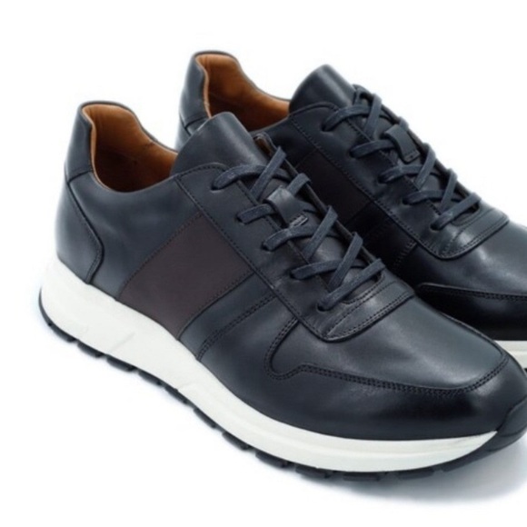 VellaPais sneakers Flash sale!
